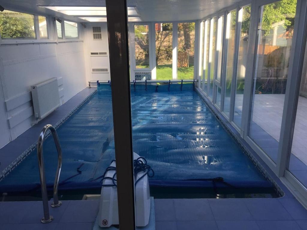 River House With Heated Pool June To Sep & Garden Τουίκενχαμ Εξωτερικό φωτογραφία