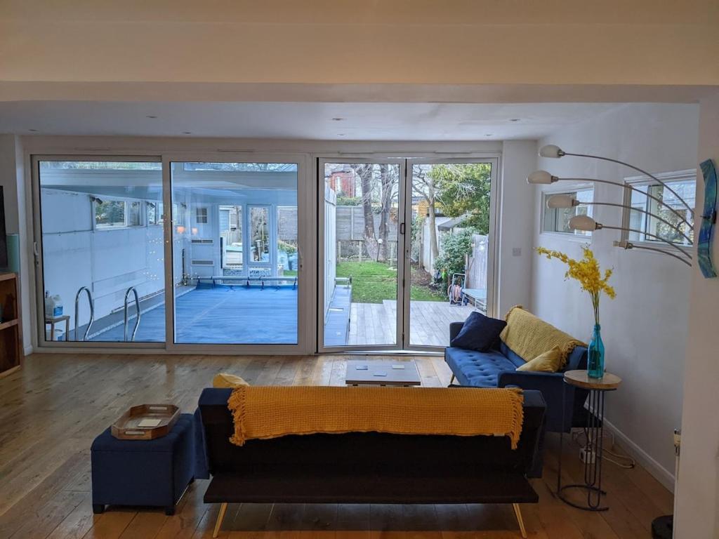 River House With Heated Pool June To Sep & Garden Τουίκενχαμ Εξωτερικό φωτογραφία